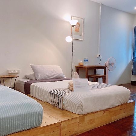 Wayside Guesthouse Chiang Mai Exterior photo